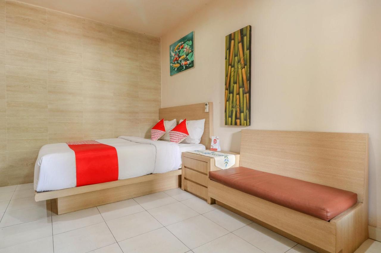 Hotel Oyo 2581 Ketut Smile Denpasar Exterior foto