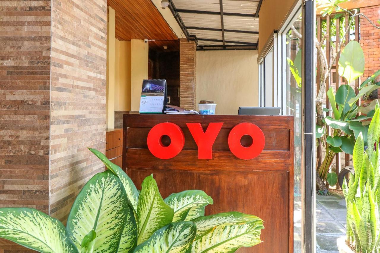 Hotel Oyo 2581 Ketut Smile Denpasar Exterior foto